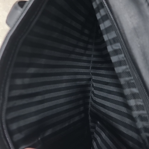 Tumi nylon 12x12 shoulder bag - Picture 10 of 15